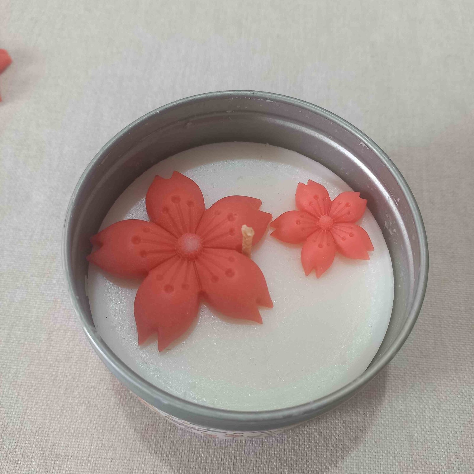 Designer tin jar candles 10