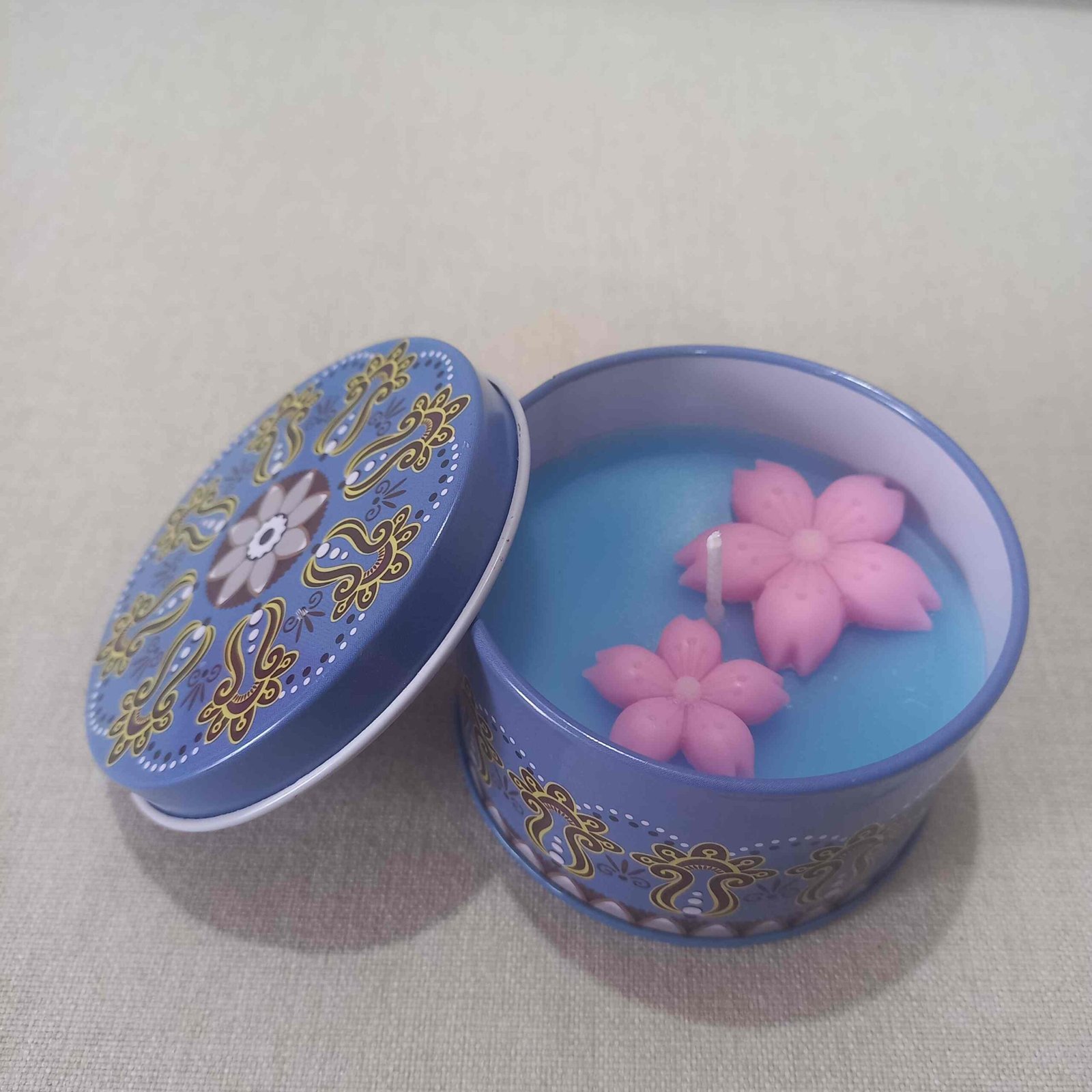 Designer tin jar candles 4